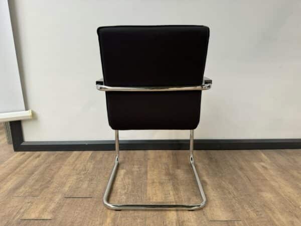 Vergaderstoelen zwart chrome sledeframe