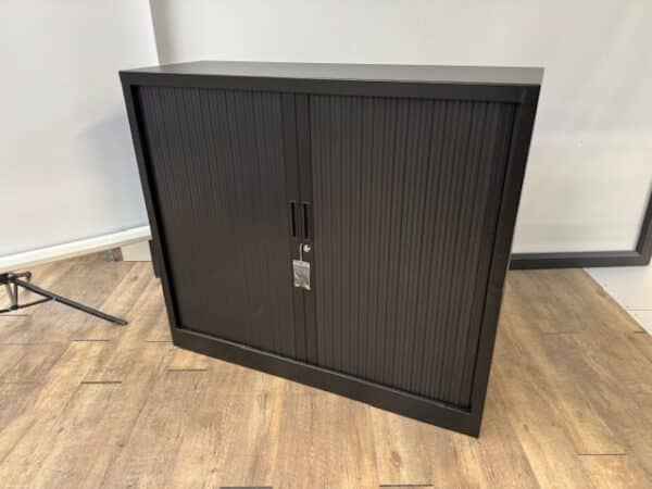 Zwarte roldeurkast van 105x120x43