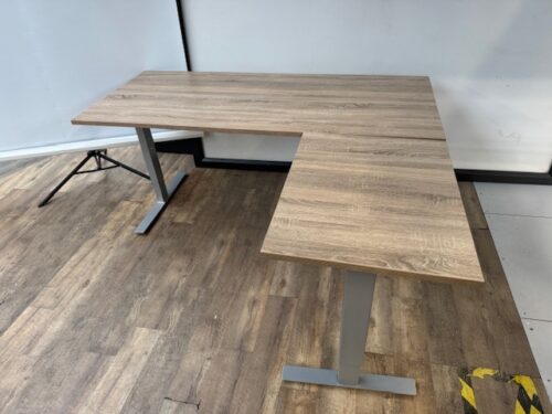 Hoekbureau Teezz aluminium