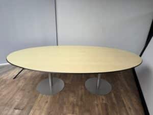 Ovale vergadertafel zuilvoet