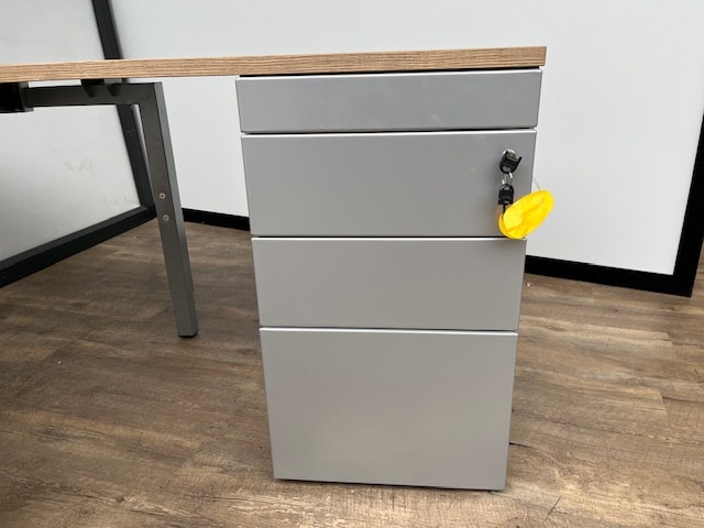 Hoekbureau Q-line + standcontainer dossierlade aluminium