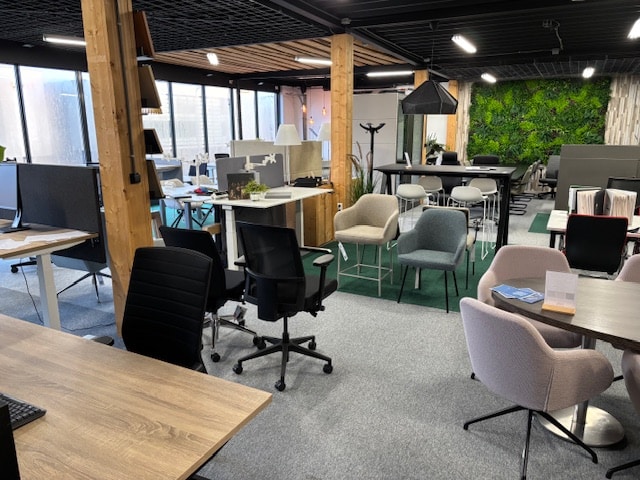 Showroom Euro-Rotor kantoormeubilair